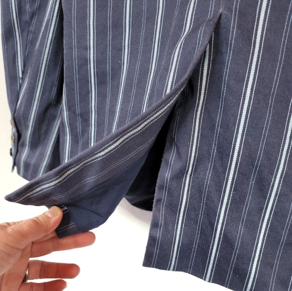 AMUR Navy Lauren Blazer - Picture 4 of 10